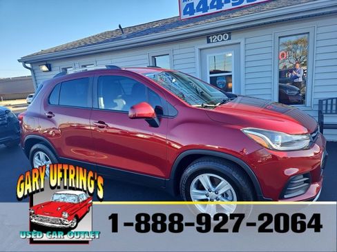 Used 2021 Chevrolet Trax LT w/ LT Convenience Package image 1