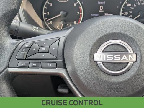 Used 2025 Nissan Altima 2.5 SV FWD image 18
