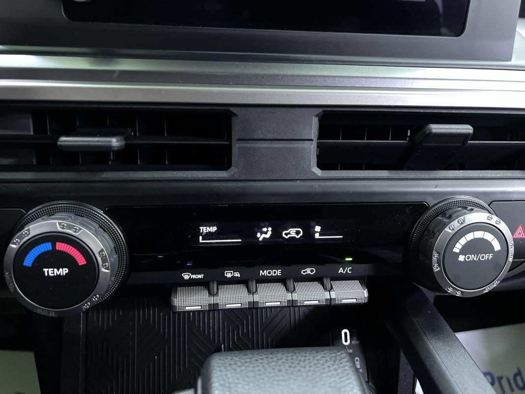 Used 2025 Toyota 4Runner SR5 AWD/4WD image 22