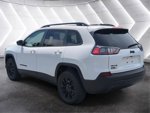 Used 2023 Jeep Cherokee Altitude Lux w/ Lux Elite Package AWD/4WD image 3