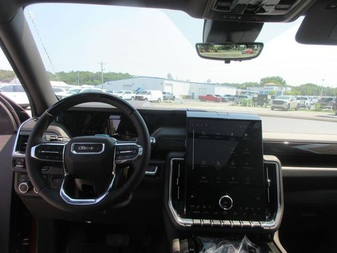 New 2026 GMC Yukon Elevation w/ Elevation Premium Package AWD/4WD image 15
