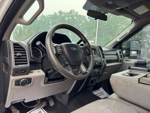 Used 2019 Ford F250 XLT AWD/4WD image 14