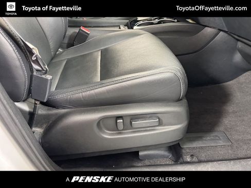 Used 2022 Honda Pilot Elite image 9