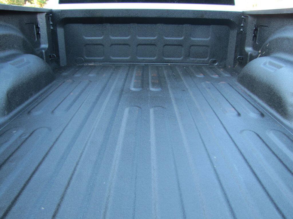 Used 2022 RAM 2500 Tradesman w/ Chrome Appearance Group AWD/4WD image 30