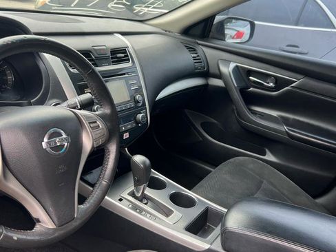 Used 2015 Nissan Altima 2.5 SV FWD image 6