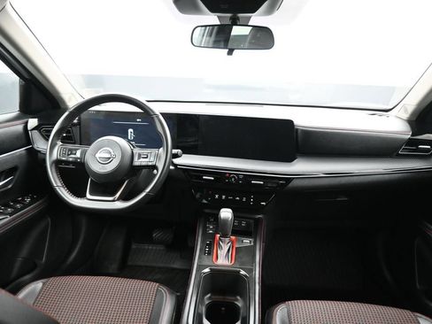 Used 2025 Nissan Kicks SR FWD image 36