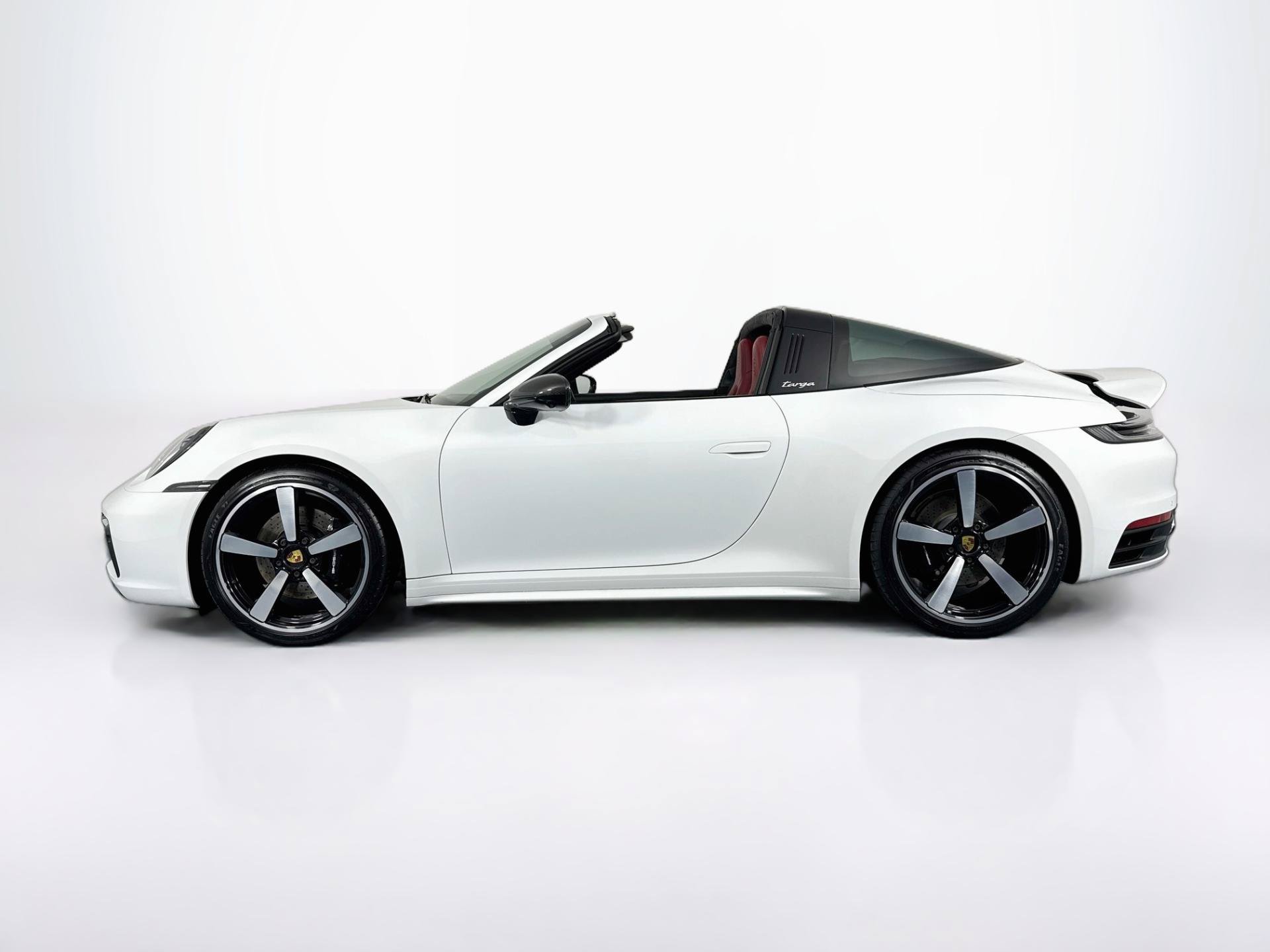 Used 2021 Porsche 911 AWD/4WD image 8