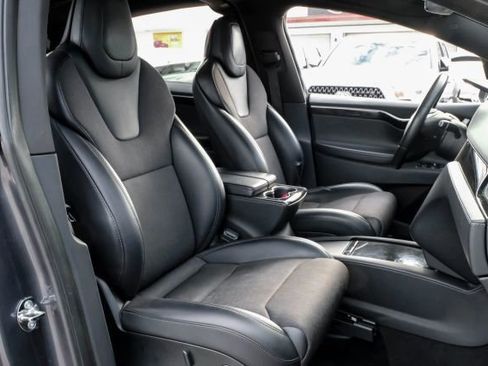 Used 2018 Tesla Model X 100D image 40