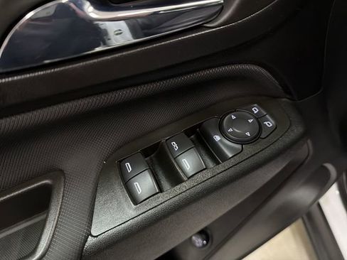 Used 2023 Chevrolet Equinox RS image 22