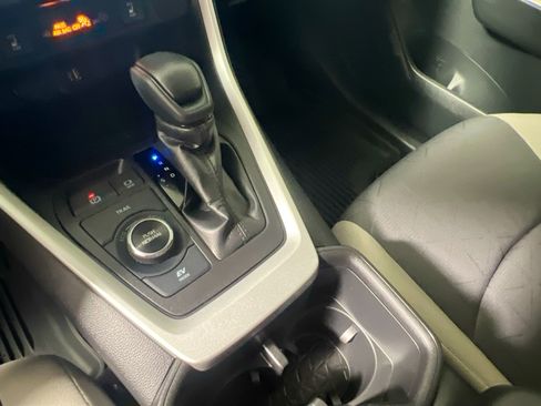Used 2024 Toyota RAV4 XLE w/ Convenience Package AWD/4WD image 25