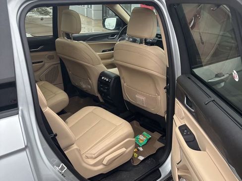 Used 2021 Jeep Grand Cherokee L Limited w/ Luxury Tech Group II image 33