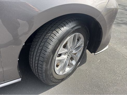 Used 2024 Toyota Sienna XLE image 13