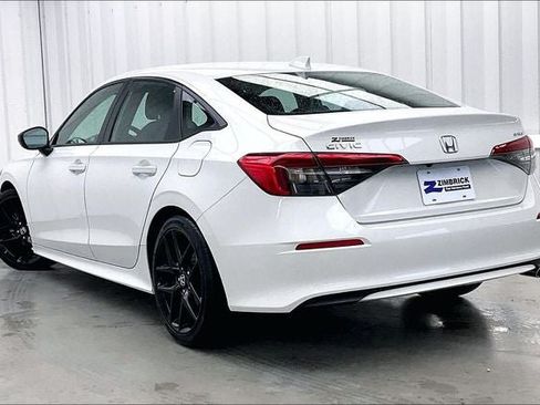 Certified 2024 Honda Civic Sport image 11