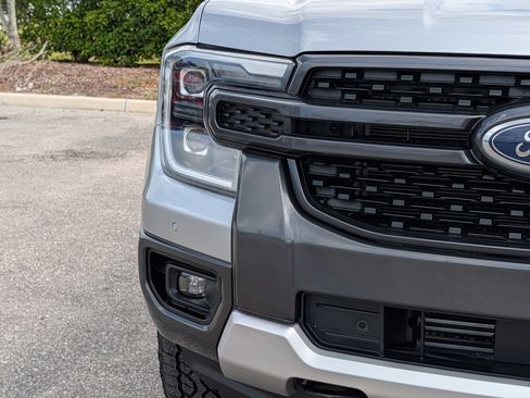 Certified 2024 Ford Ranger Lariat w/ Trailer Tow Package AWD/4WD image 9