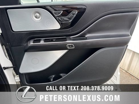 Used 2022 Lincoln Aviator Reserve w/ Equipment Group 201A AWD/4WD image 12