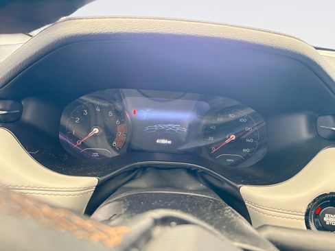 Used 2022 Jeep Compass Limited image 9