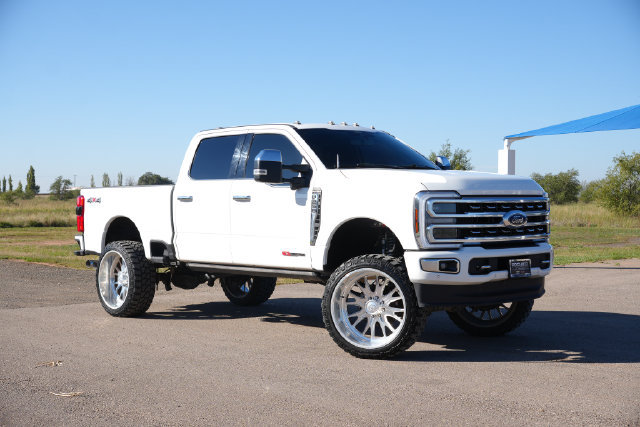 Used 2024 Ford F250 Platinum AWD/4WD image 1