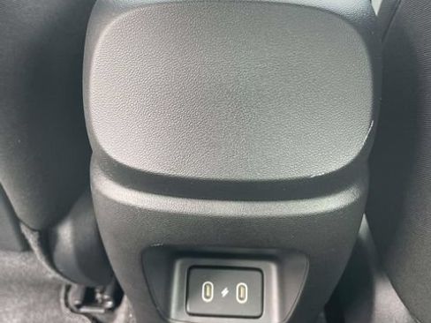 Used 2024 Hyundai Elantra SE FWD image 12
