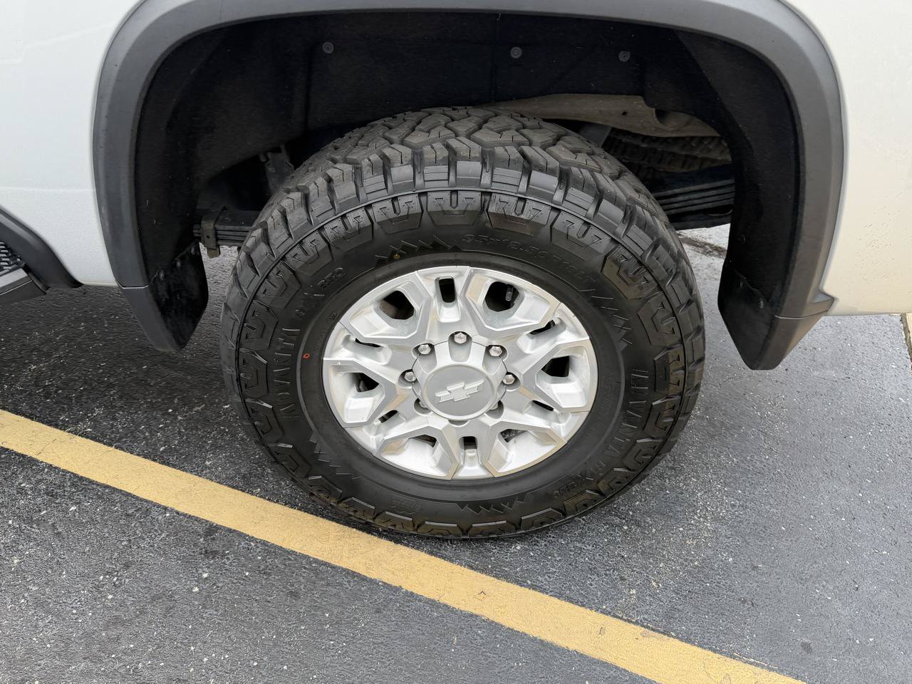 Used 2020 Chevrolet Silverado 2500 LT w/ All Star Edition AWD/4WD image 12