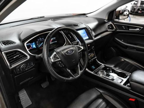 Used 2019 Ford Edge SEL w/ Equipment Group 201A FWD image 3