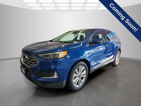 Used 2022 Ford Edge Titanium w/ Equipment Group 301A AWD/4WD image 3