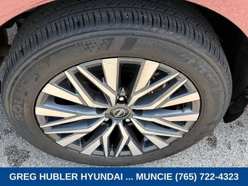 Used 2025 Nissan Altima 2.5 SV AWD/4WD image 8