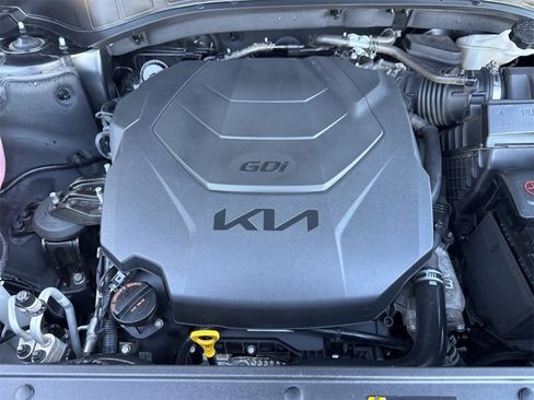 Used 2022 Kia Telluride LX image 36