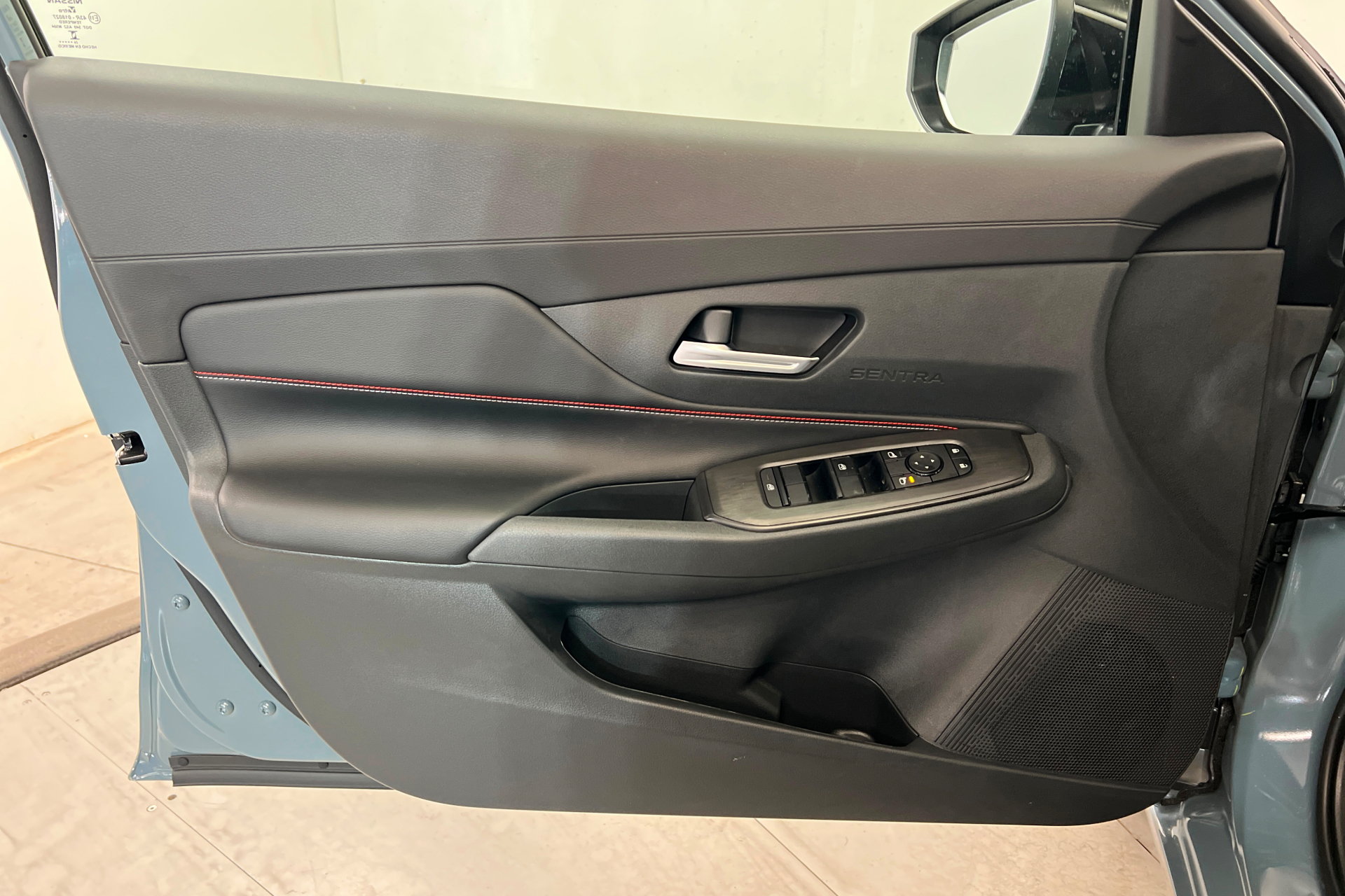 New 2027 Nissan Sentra SR w/ Floor Mat Package FWD image 14