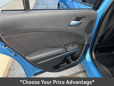 Used 2015 Dodge Charger SXT image 27