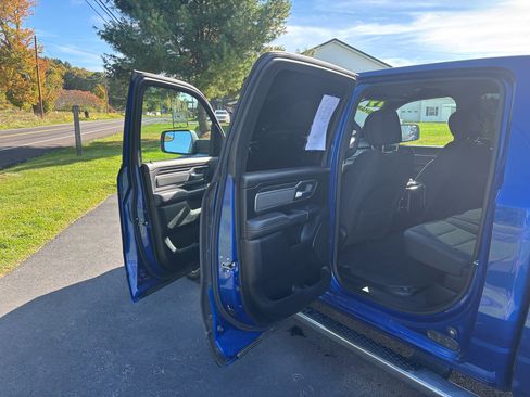 Used 2019 RAM 1500 Big Horn image 32
