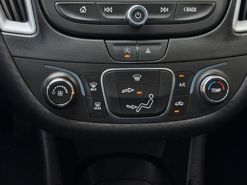 Used 2023 Chevrolet Malibu LS FWD image 19