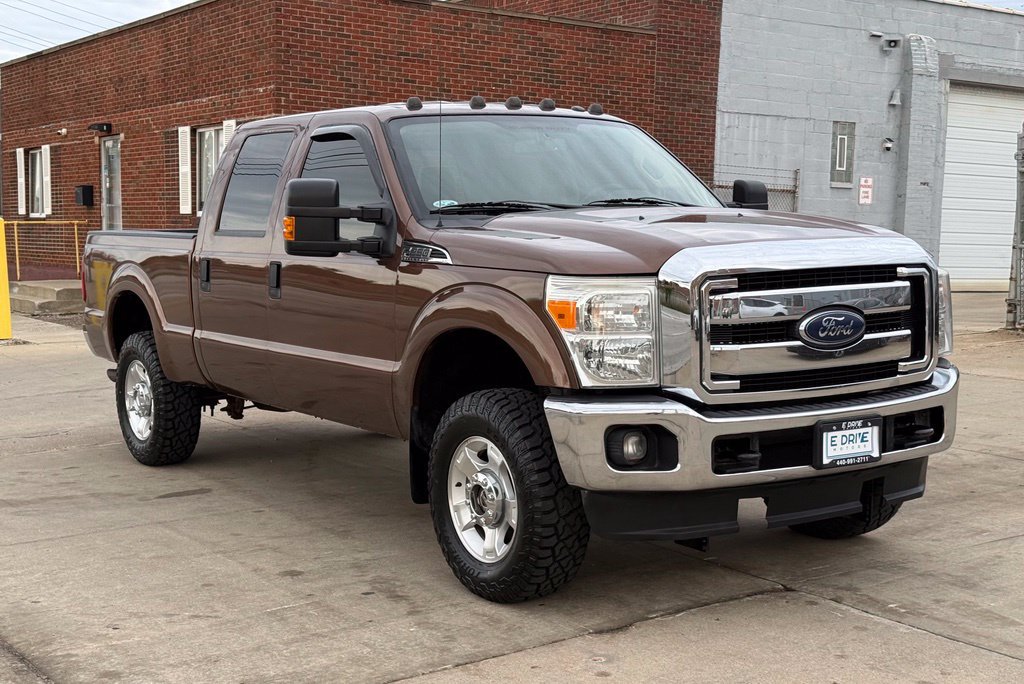 Used 2012 Ford F250 XLT w/ Snow Plow Prep Pkg AWD/4WD image 4