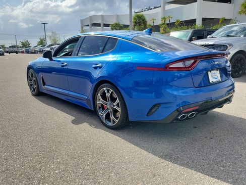Used 2018 Kia Stinger GT2 AWD/4WD image 4