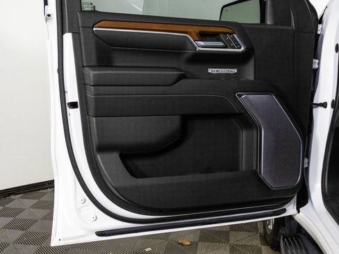 Certified 2022 GMC Sierra 1500 Denali w/ Technology Package image 32