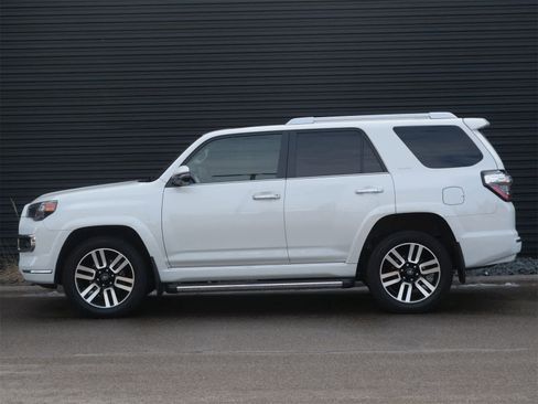 Used 2022 Toyota 4Runner Limited image 2