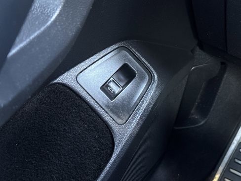 Used 2019 Volkswagen Tiguan SEL R-Line image 19