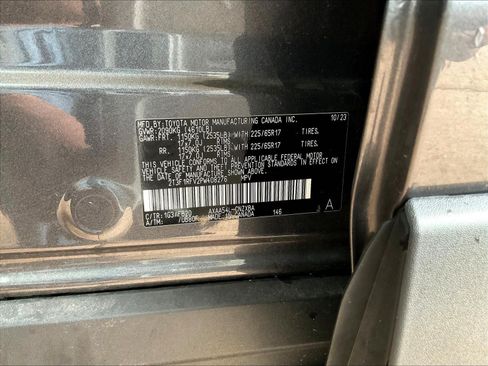 Used 2023 Toyota RAV4 LE AWD/4WD image 19