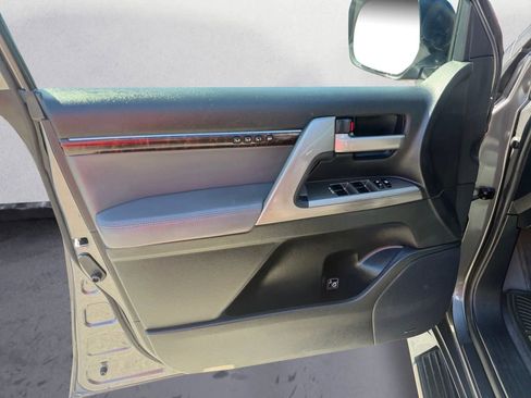 Used 2008 Toyota Land Cruiser image 13