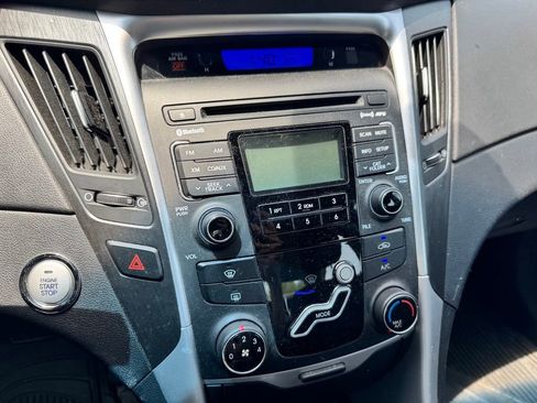 Used 2011 Hyundai Sonata SE FWD image 17