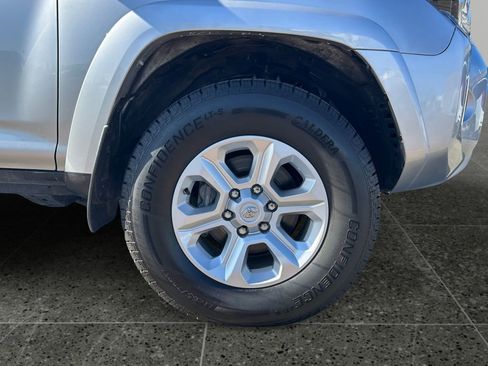 Used 2024 Toyota 4Runner SR5 Premium w/ Moonroof Package AWD/4WD image 9