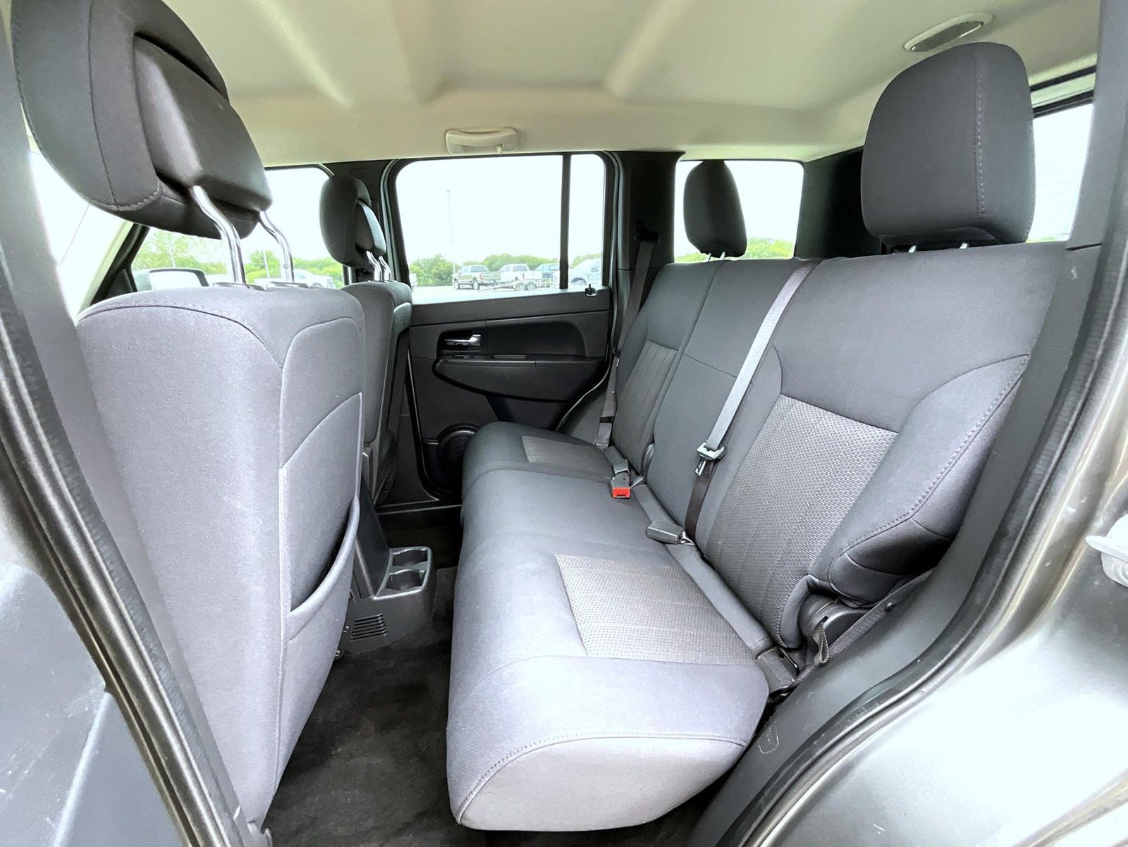 Used 2012 Jeep Liberty Sport AWD/4WD image 21