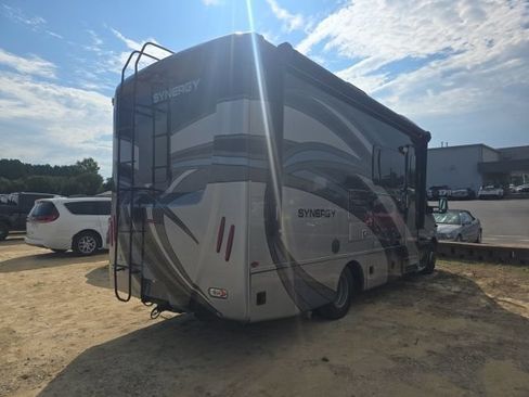Used 2016 Mercedes-Benz Sprinter 3500 image 7