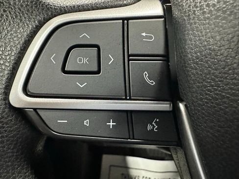 Used 2025 Toyota Grand Highlander AWD image 19