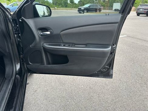 Used 2012 Dodge Avenger SXT FWD image 20