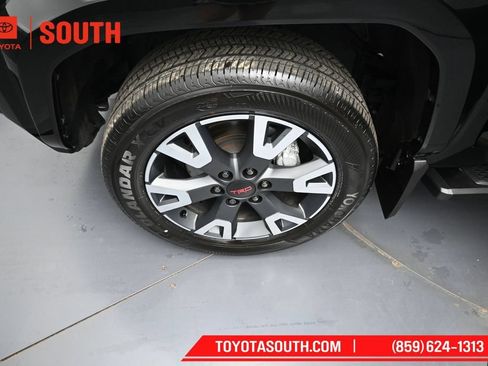 Used 2025 Toyota 4Runner TRD Sport Premium AWD/4WD image 39