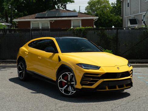 Used 2021 Lamborghini Urus AWD/4WD image 24