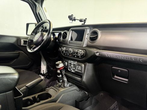 Used 2021 Jeep Wrangler Unlimited Sport image 11