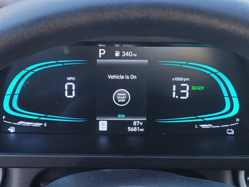 Certified 2026 Hyundai Elantra Hybrid FWD image 29