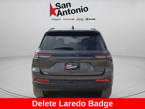 New 2025 Jeep Grand Cherokee Altitude RWD image 7