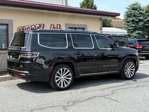 Used 2022 Jeep Grand Wagoneer Series II AWD/4WD image 2